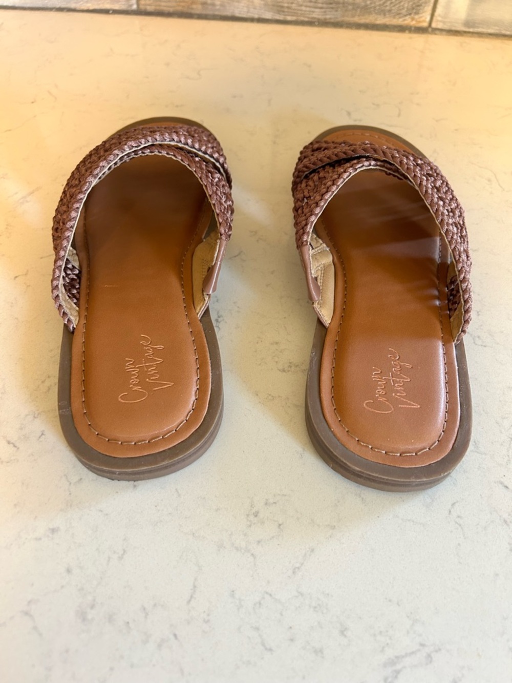 Like New Crown Vintage Antola Bronze Crochet Woven Boho Flat Slip On Sandal - Picture 7 of 15
